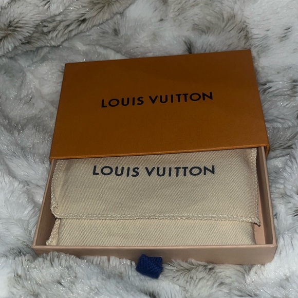 NWOT Demier LV 6 hook Keyholder - Picture 6 of 6